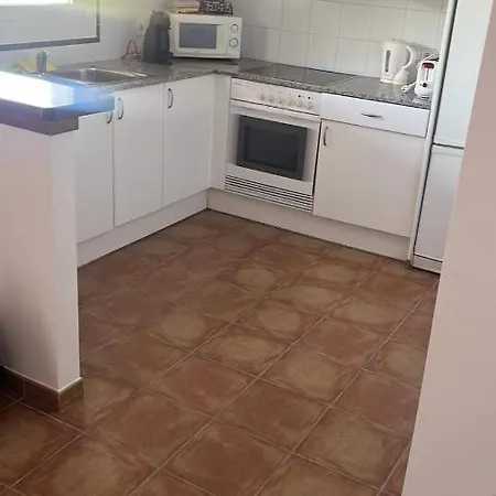 Διαμέρισμα By The Sea; With A Private Garden Son Bou