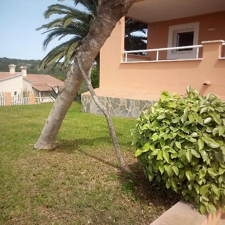 By The Sea; With A Private Garden Appartamento