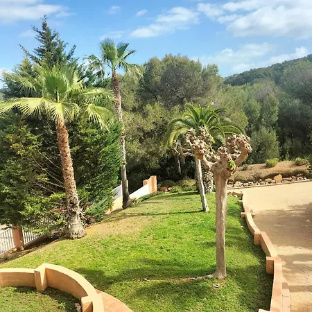 Lägenhet By The Sea; With A Private Garden Son Bou